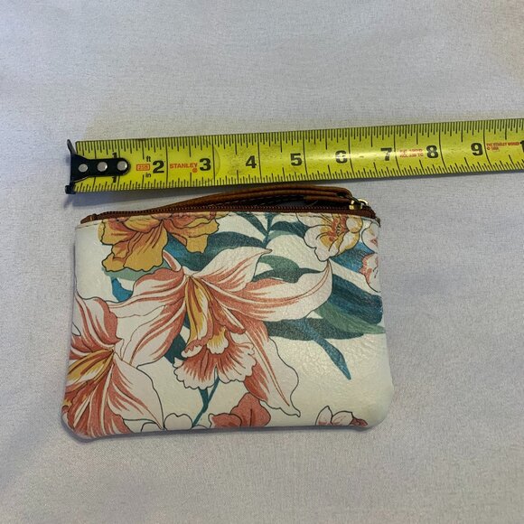 BOC floral wristlet - Picture 4 of 7